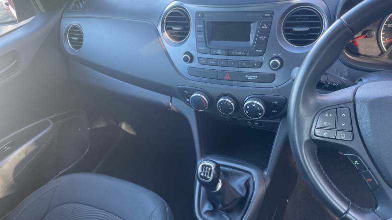 Hyundai i10 1.0 SE 5dr Petrol Hatchback